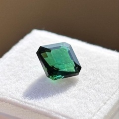 【グリーントルマリン 2ct】深い森のような上質グリーン ルーペクリーン品質の画像