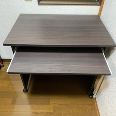 ニトリ　パソコンデスクの画像