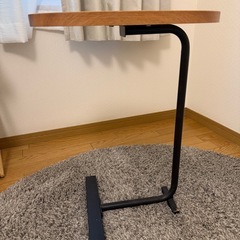 サイドテーブルの画像