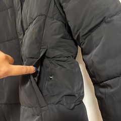 【お取引中】GUダウンジャケット Mサイズ ブラック メンズの画像