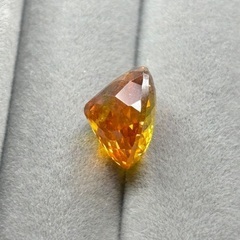 【スファレライト 7.80ct オーバルカット】太陽のように輝くオレンジイエローの画像