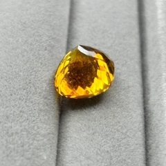 【スファレライト 7.80ct オーバルカット】太陽のように輝くオレンジイエローの画像