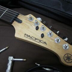 YAMAHA / PACIFICA311H VW （ヴィンテージホワイト）小型ギターアンプ　エフェクターのセット　手渡し希望の画像