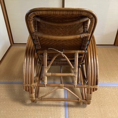 藤の椅子の画像