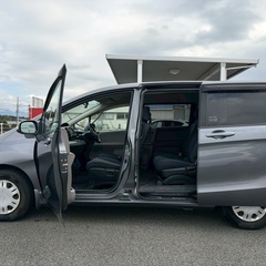 7人乗り‼️月々1万円〜分割払い可❗️車検2年付き！大人気☆HONDA フリード☆HDDナビ付き☆走行中DVD見れます☆ETC付き☆便利なバックカメラ付き☆電動スライドドア付き☆事故修復歴無し☆ドライブレコーダー付きのフル装備☆‼️の画像