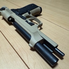 ベレッタ　ガスブローバック　タンカラーカスタムの画像