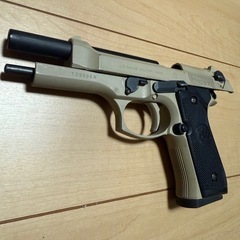 ベレッタ　ガスブローバック　タンカラーカスタムの画像