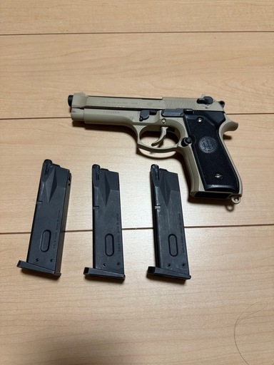 ベレッタ　期間限定2割引！ガスブローバック　タンカラーカスタム　期間限定値引き中！