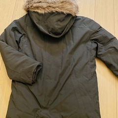 美品　ユニクロ　ノンキルトダウンジャケットの画像