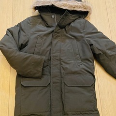 美品　ユニクロ　ノンキルトダウンジャケットの画像