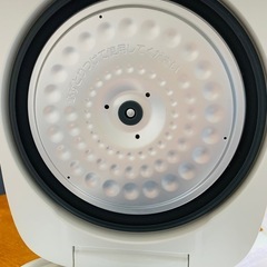 【中古品】TIGER タイガー マイコン炊飯ジャー 5.5合炊 JBH-G1 2023年製の画像