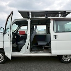お買い得ルーフキャリア付き☆オートマ車‼️月々1万円〜分割可‼️働くくるま軽バン入りました！車検2年付き！【名義変更代込み】車内広い！人気のダイハツ　 ハイゼットカーゴ‼️Bluetoothナビ付き☆走行中DVD見れます☆両側スライドドア☆ドラレコ付☆そのまま乗って帰れます‼️の画像