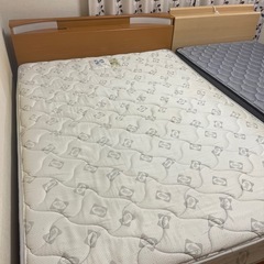 ダブルベット　マットレス付きの画像