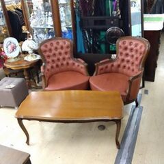 定価数十万円　本物イタリア製　本革　ソファー　猫足　アンティーク　チェア　椅子　チェア　イス　テーブルの画像