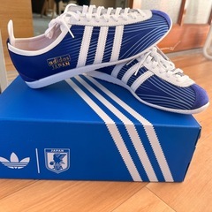 Adidas スニーカーの画像