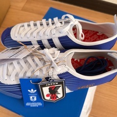 Adidas スニーカーの画像