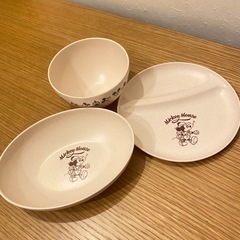子供食器　　食事エプロンの画像