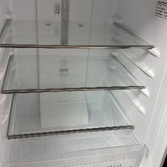 🟦冷蔵庫番号21 Hisense 2019年製【木目調ブラウン色】大阪市内配達無料 保管場所での引取りは値引きしますの画像