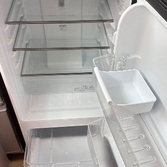 🟦冷蔵庫番号21 Hisense 2019年製【木目調ブラウン色】大阪市内配達無料 保管場所での引取りは値引きしますの画像