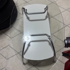 ニトリ　ガラステーブルの画像