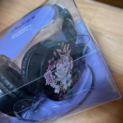 【未使用】3,000円☆Claire's 花柄ヘッドフォンの画像
