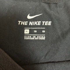 Nike Tシャツ XL 黒 カラフルロゴの画像