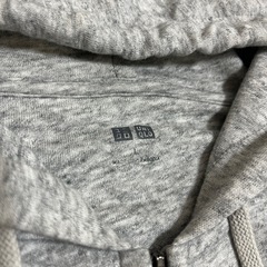 UNIQLO パーカー　　　の画像