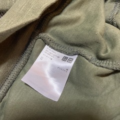 UNIQLO パーカーの画像