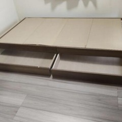 ベッド、マットレスつき付きの画像