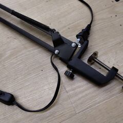 LED球対応　可動域大　デスクライト　シーリングライト　デスクランプ　パソコンデスク　学習机の画像