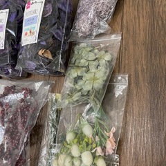 花剤？ハンドメイドや手芸に使う材料だと思います...の画像