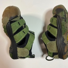 KEEN カモフラージュ サンダル　サイズ11.5㌢
の画像