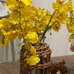 造花まとめ売り 花瓶 ポット付きの画像