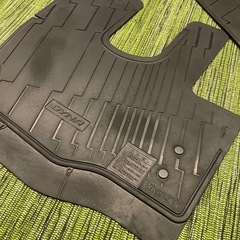 TOYOTAダイナ　カムロードフロアマットの画像