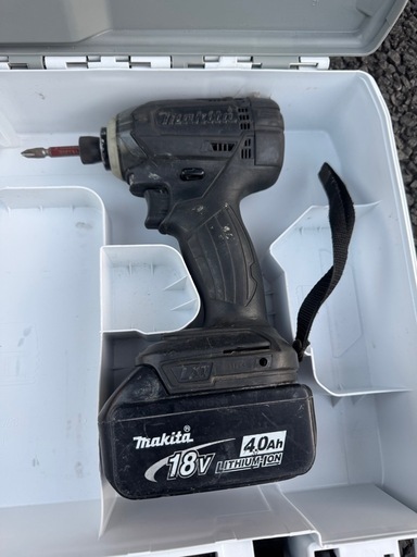 マキタインパクトバッテリー付き