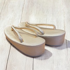 【新品】草履 フォーマル 23.5cm 金色 和装小物 結婚式 成人式 和装小物 着物の画像