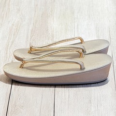 【新品】草履 フォーマル 23.5cm 金色 和装小物 結婚式 成人式 和装小物 着物の画像