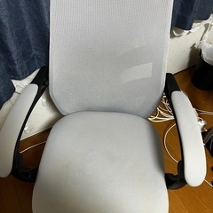 【無料】人間工学デザインのオフィスチェア 1脚、お譲りしますの画像