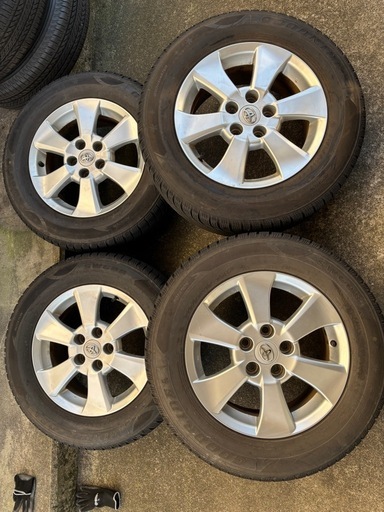 215/65/16  アルミホイール　スタッドレス  アルファードなどに