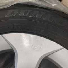 スタッドレスタイヤの画像