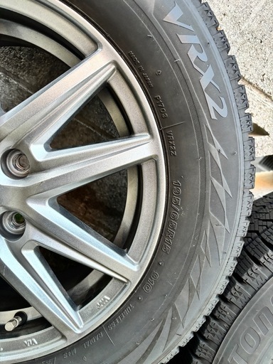 ブリザックVRX2スタッドレス
　ブリヂストン　ホイール付