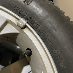 スパイクタイヤ　195/65R15　の画像