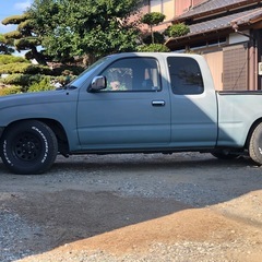 トヨタ ハイラックスの画像