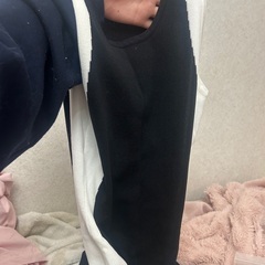 大量の洋服の画像