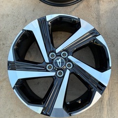 ダイハツ ロッキーハイブリッド純正 17in 6J +40 PCD100 4本セットの画像
