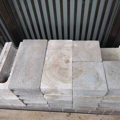 【引き渡し予約中】コンクリートブロック　20個以上の画像