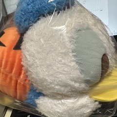 ドナルドダックの大きなぬいぐるみの画像