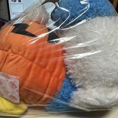 ドナルドダックの大きなぬいぐるみの画像