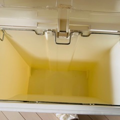 ペダル式ゴミ箱　45リットルの画像