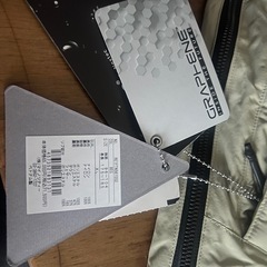 【タグ付き新品
】ROGER EGGER トリアテックインサレーションコートの画像